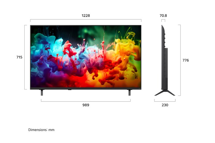 Een LG QNED AI QNED70 Mini LED, die je van voren en opzij kunt zien, heeft een 55 inch scherm dat 1228 mm breed is, 715 mm hoog, 776 mm hoog met standaard, een profieldiepte van 70,8 mm en een afmeting van de voet van de standaard van 989 bij 230 mm.